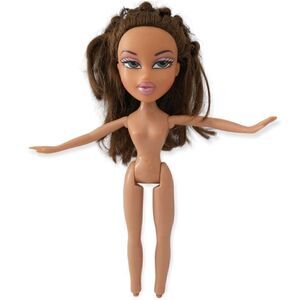 Bratz Style It Yasmin Hippie Chic Doll Nude No Feet Clothes Green Blue Eyes